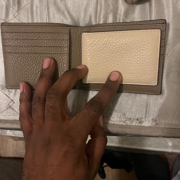 Coach wallet - Picture 3 of 3